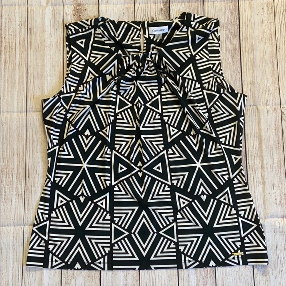 Calvin Klein - printed pleat neck sleeveless top